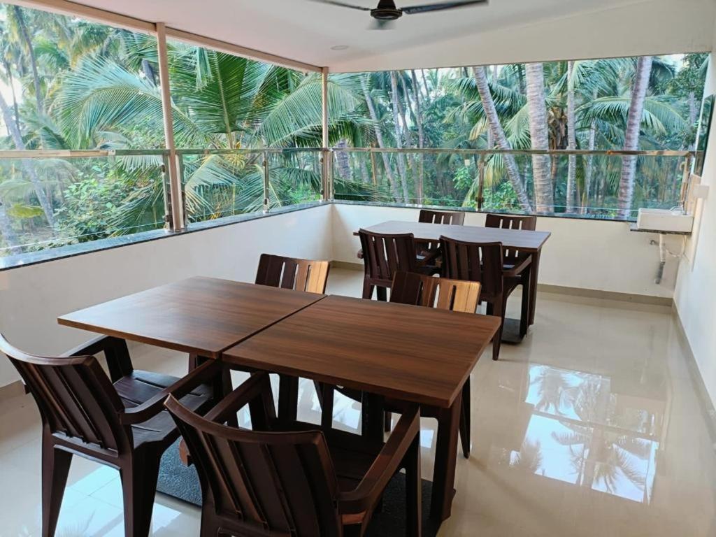 Srushti Sea Villa Resort Diveāgar エクステリア 写真