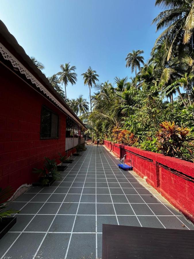 Srushti Sea Villa Resort Diveāgar エクステリア 写真