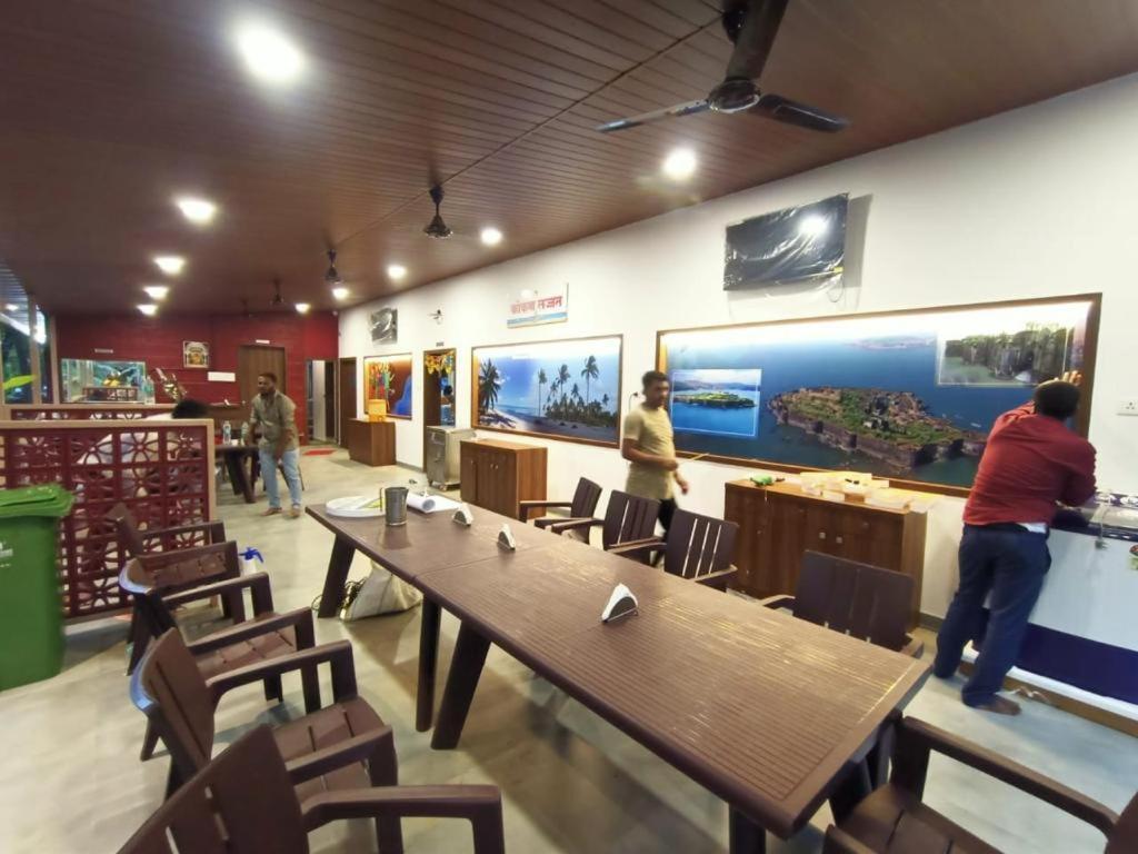 Srushti Sea Villa Resort Diveāgar エクステリア 写真