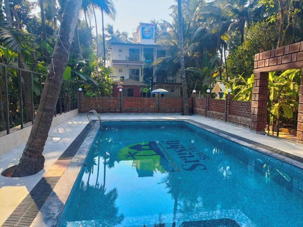 Srushti Sea Villa Resort Diveāgar エクステリア 写真