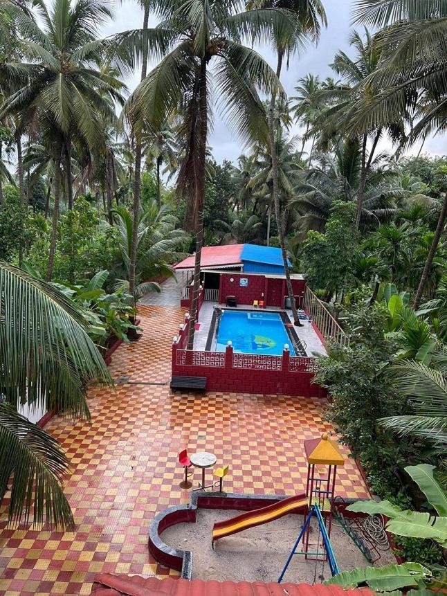 Srushti Sea Villa Resort Diveāgar エクステリア 写真