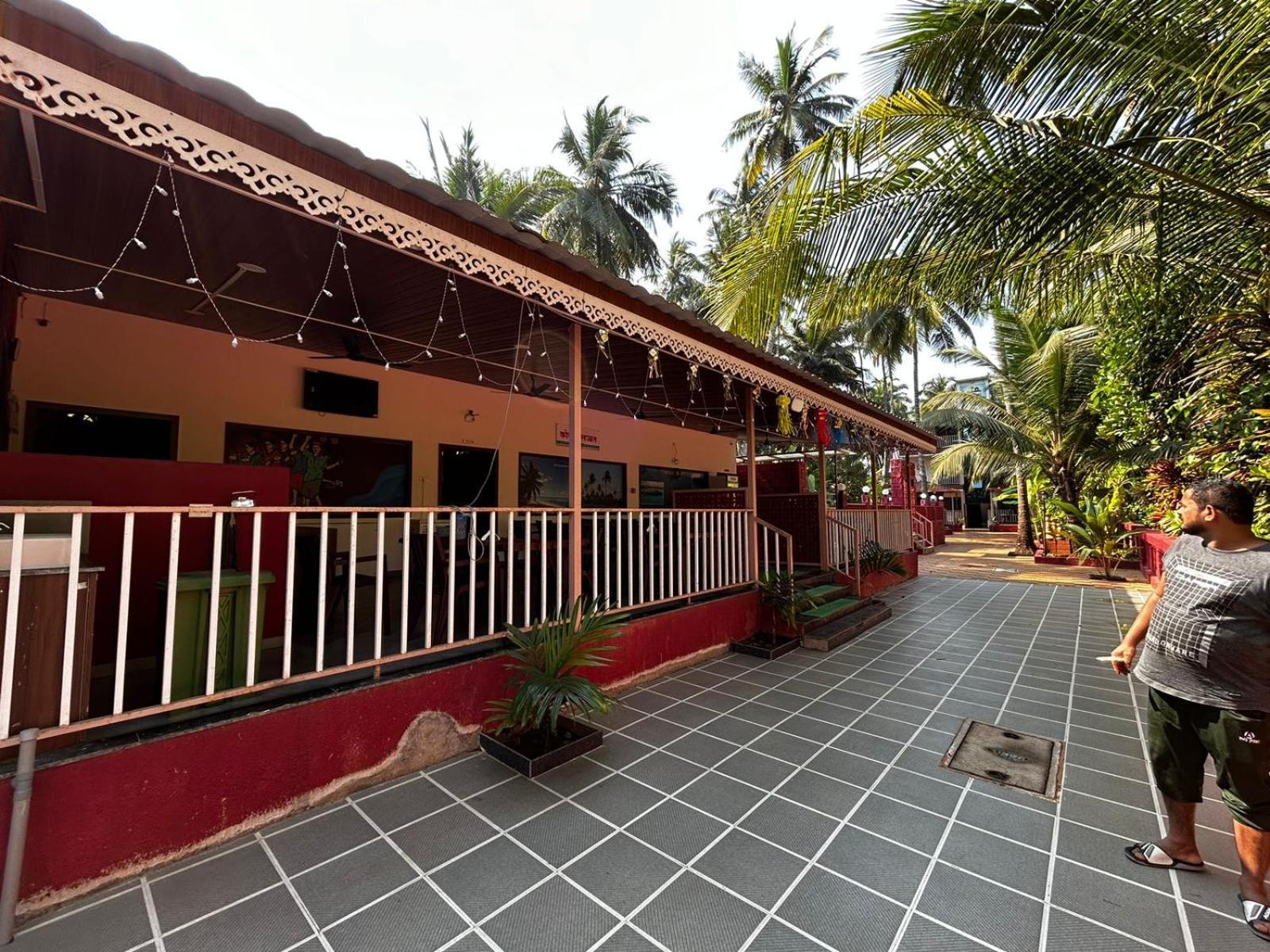 Srushti Sea Villa Resort Diveāgar エクステリア 写真